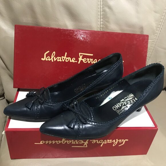 SALVATORE FERRAGAMO "ALMEA 5cm HEEL" (Size 8 2A) (PREOWENED) - Picture 1 of 3